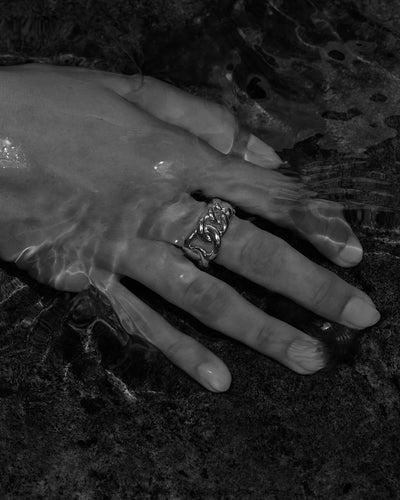 By Charlotte Strength Ring, Gold